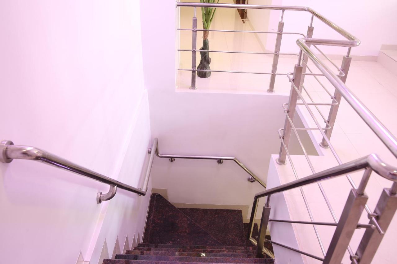 Hotel Apple Inn Navi Mumbai Exterior foto